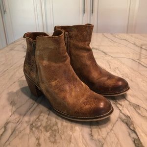 Women’s All-Leather Ankle Boot Size 8.5
